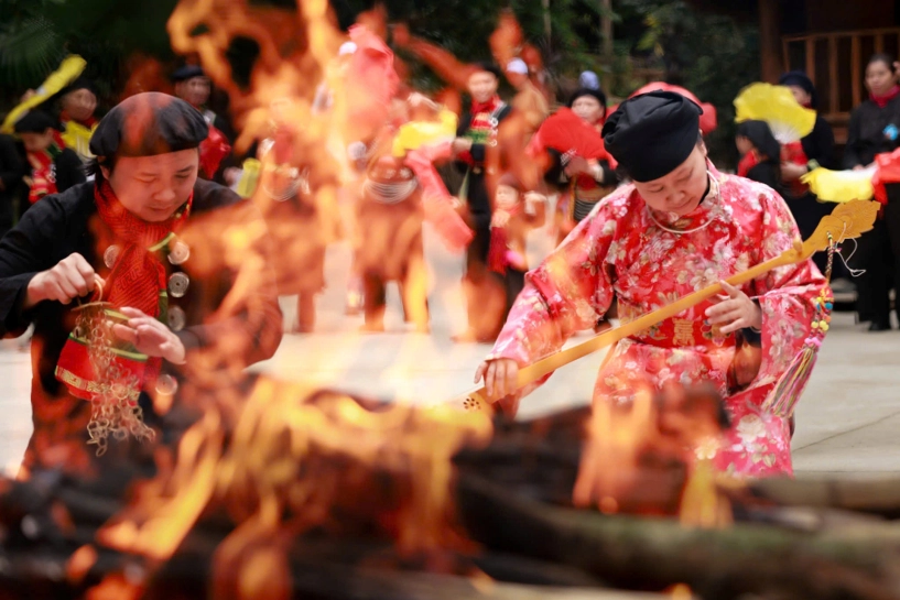 Về làng thái hải dự lễ tạ ơn nét đẹp uống nước nhớ nguồn của người tày - 16