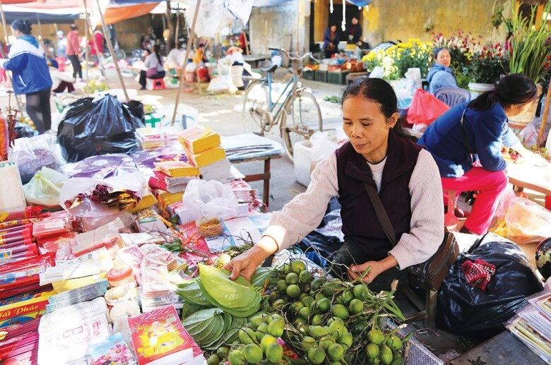Về phú thọ dịp giỗ tổ ghé thăm khu chợ lâu đời hiếm hoi còn sót lại là niềm tự hào của người dân đất tổ - 2