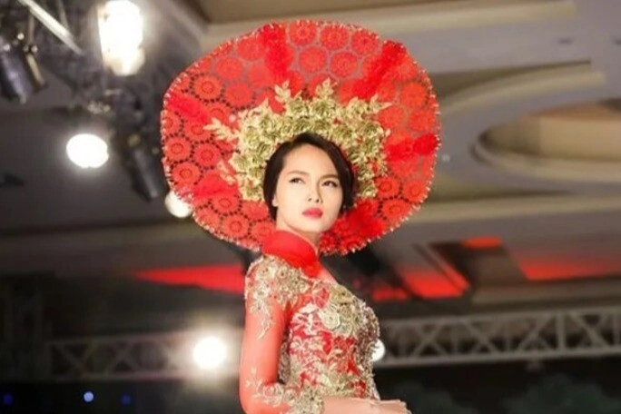 Việt nam từng có một á hậu chưa chồng nhưng có tới 5 con thời trẻ bị khán giả nhầm là người chuyển giới - 1