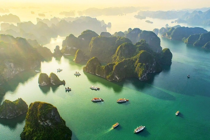 Vịnh biển việt nam đẹp như viên ngọc thô thuộc top tốt nhất thế giới là nơi diễn ra cảnh diễu binh chưa từng có trong lịch sử - 4