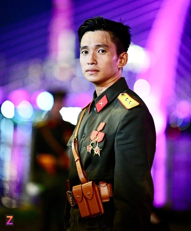 vợ anh tạ trong mưa đỏ lên tiếng khi chồng bị so sánh với thượng uý lê hoàng hiệp kể khổ khi đưa nửa kia về quê - 3