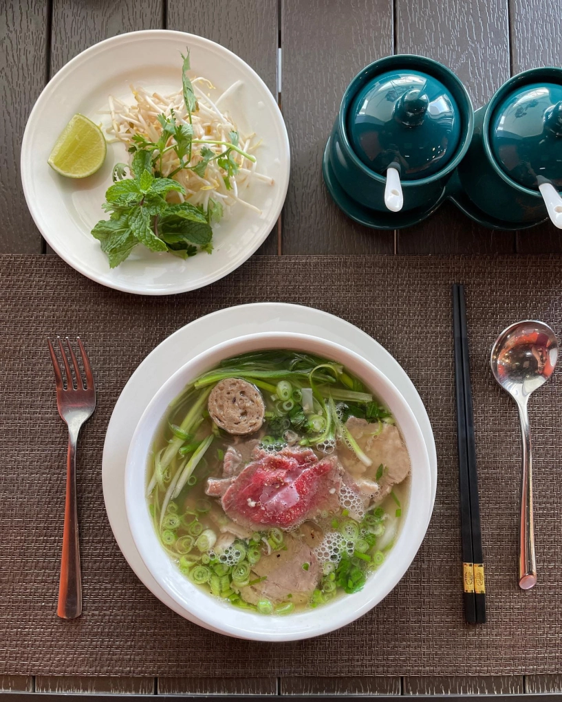 Vợ chồng việt đưa món phở sang tây á mở 4 nhà hàng ngày bán mấy trăm suất - 6
