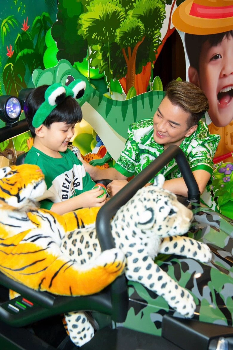 Vợ cũ đàm vĩnh hưng khoe loạt ảnh bế bé polo huỳnh thời điểm chưa ly hôn với ông hoàng nhạc việt - 2