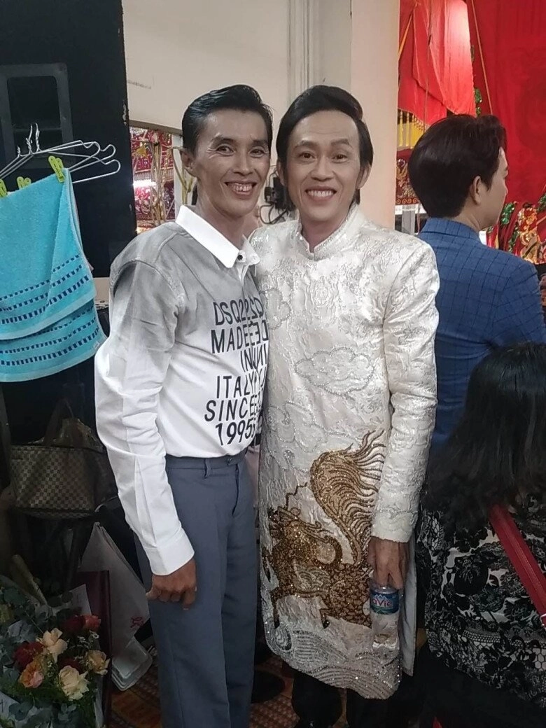 Vợ danh hài bắc hải cùng con thơ khóc ngất tại đám tang của chồng anh đi lạnh lẽo vậy anh - 9
