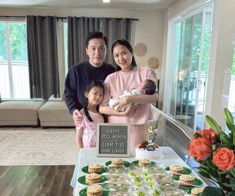 Vợ kém 17 tuổi của lam trường sinh con lần 2 hút sữa đến gầy rộc người chồng phải mua thêm tủ lạnh trữ sữa - 6
