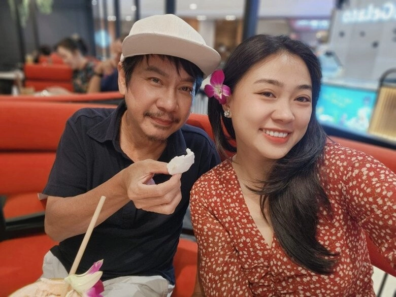 Vợ kém 29 tuổi của nam nghệ sĩ u65 lần đầu gặp mời chồng cạn hết ly giờ ở chung hay ghen canh ông xã 247 - 4