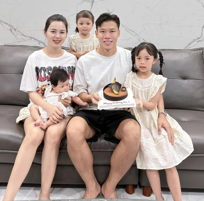 Vợ quế ngọc hải một mình ôm 3 con về quê ngoại tránh bão ước gì có chồng ở nhà - 4