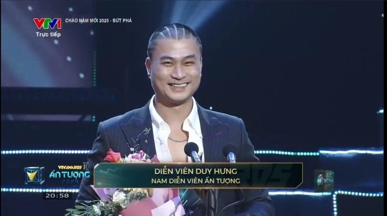 Vtv awards 2024 duy hưng nhận giải nam diễn viên ấn tượng không quên câu cửa miệng làm ai nấy phì cười - 14