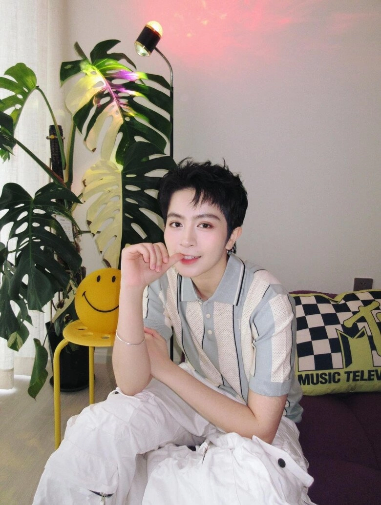Xoài non tiết lộ thần tượng gil lê từ năm lớp 5 hành động và xưng hô vô cùng thân mật trên sóng livestream - 9