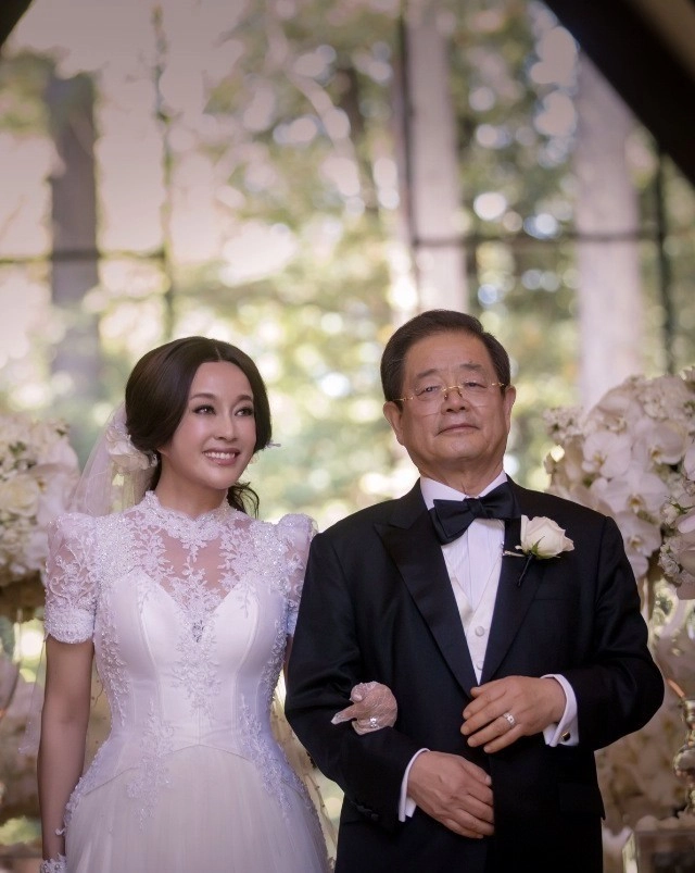 Xôn xao vụ lưu hiểu khánh ngoại tình ở tuổi 65 - 1