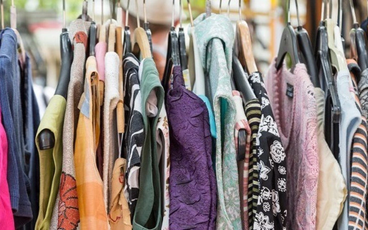Xứ huế có khu chợ tuổi đời gần 200 năm xưa chỉ là chợ bình thường nay nổi tiếng nhờ bán một loại đồ siêu rẻ - 3