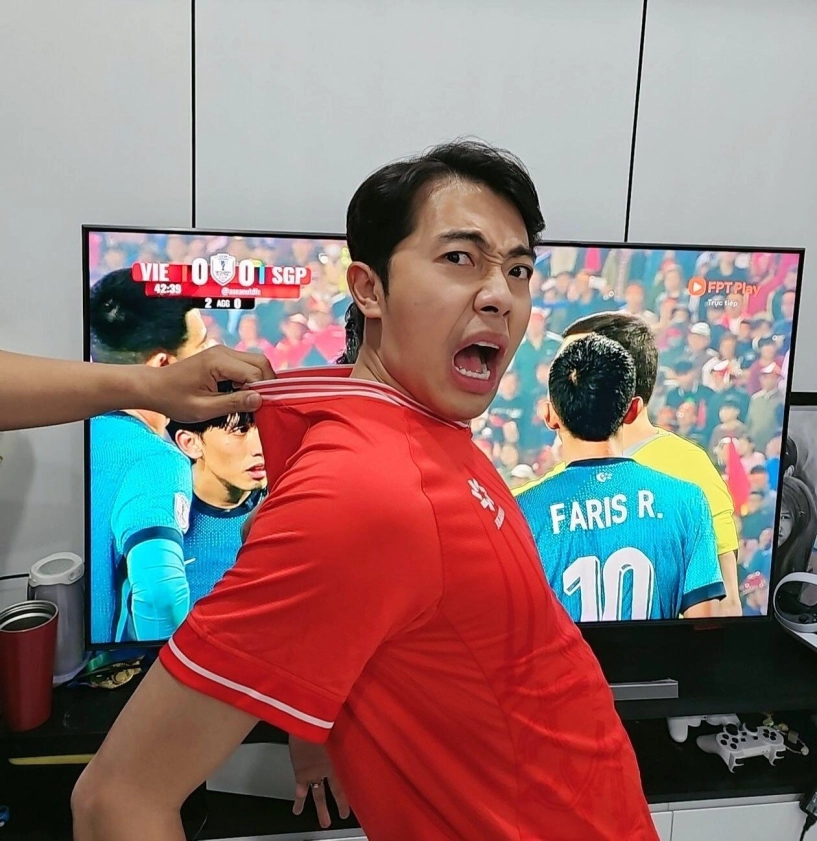 Xuân son khiến sao việt bùng nổ bởi màn trình diễn ở aff cup 2024 btv vtv quang minh hỏi ai tư vấn đặt tên - 8