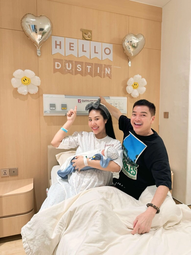 Yêu bạn gái đáng tuổi cháu quang minh hạnh phúc lên chức bố ở tuổi 65 nghệ sĩ đức huy viên mãn ở tuổi u80 - 2
