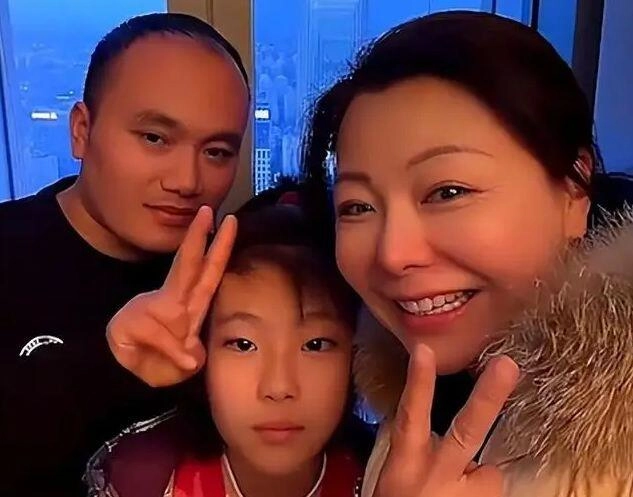 Yêu nhà sư bhutan kém 19 tuổi người phụ nữ bán nhà xây chùa cho người thương cuộc sống hiện tại khó tin - 6
