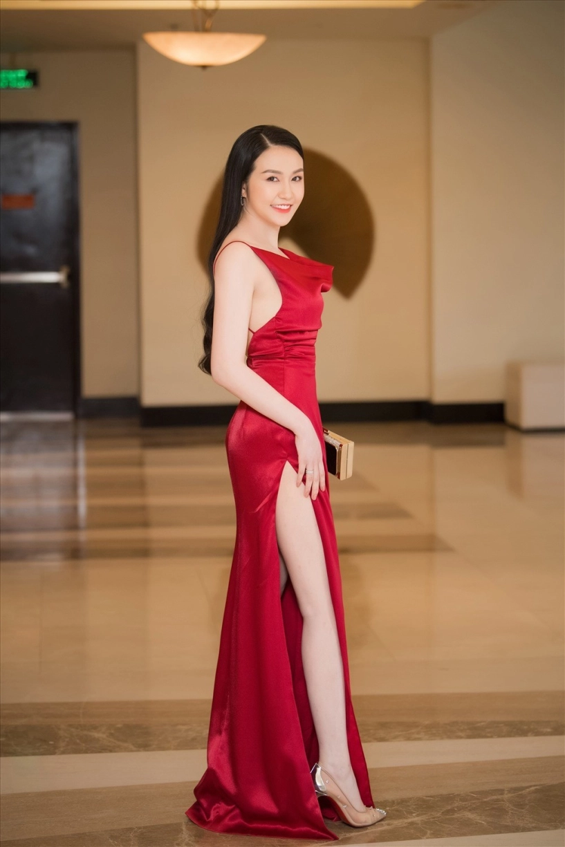 2 mỹ nhân việt có biệt danh baby u40 ngoại hình vẫn như mới đôi mươi - 4