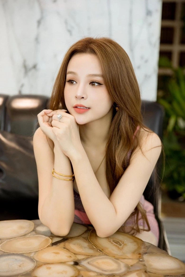 2 mỹ nhân việt có biệt danh baby u40 ngoại hình vẫn như mới đôi mươi - 6