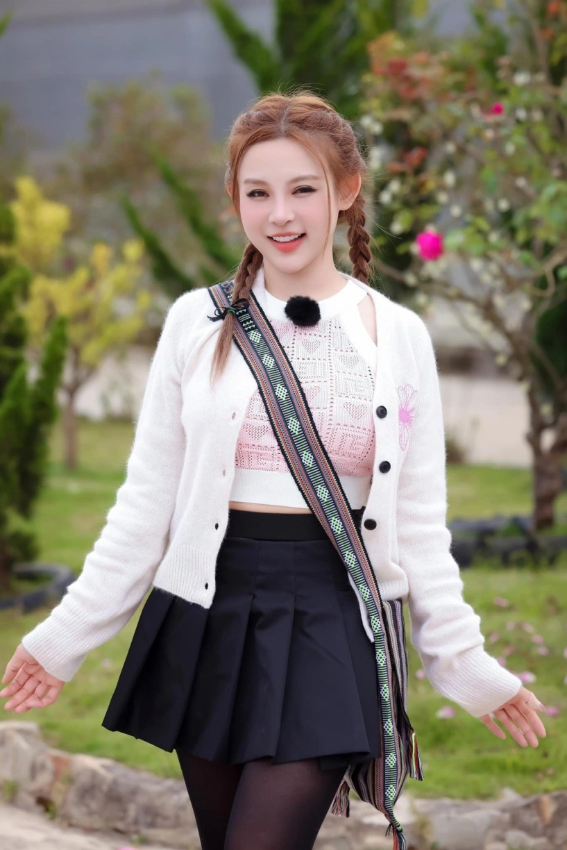 2 mỹ nhân việt có biệt danh baby u40 ngoại hình vẫn như mới đôi mươi - 9