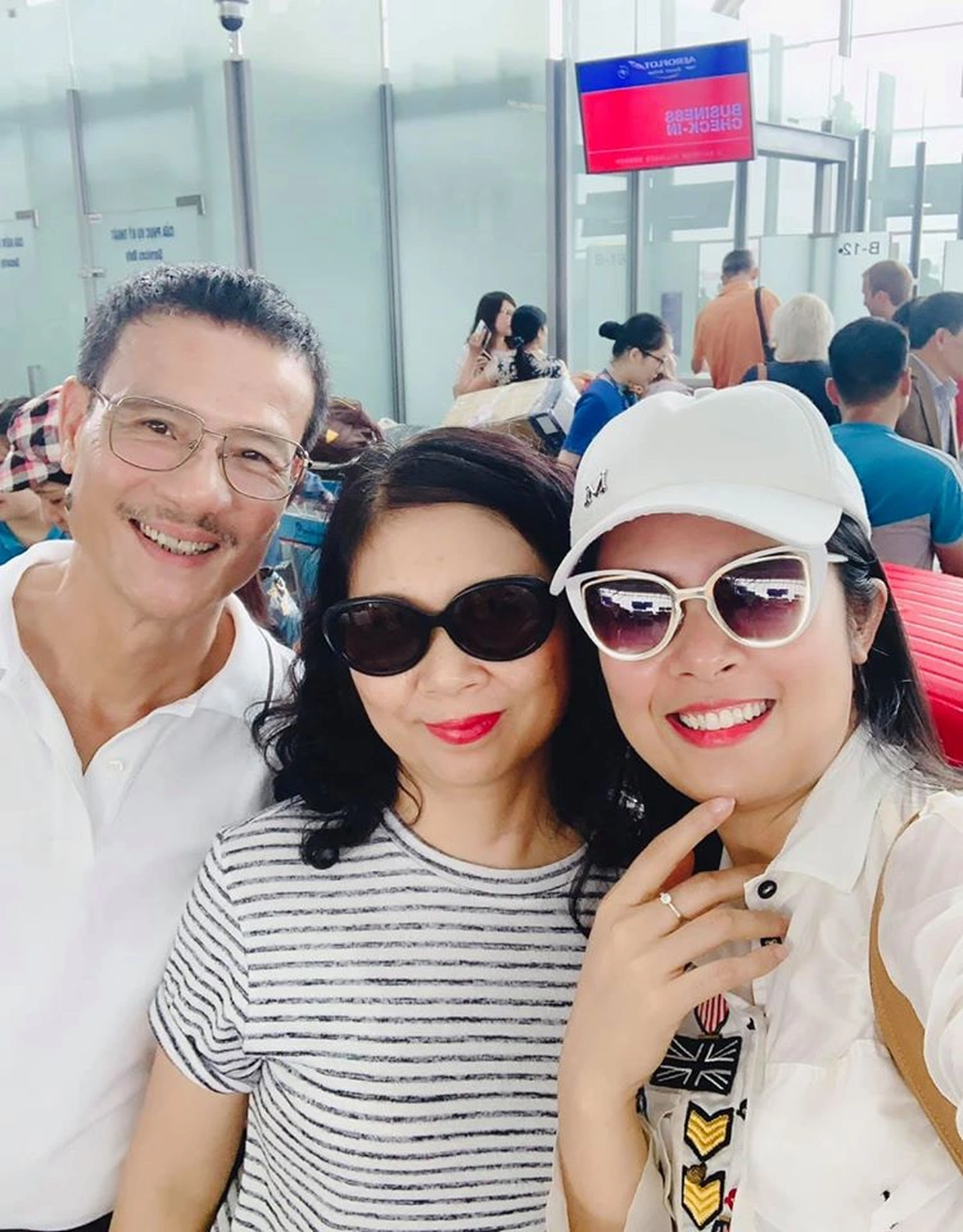 2 sao việt gặp hiện tượng hiếm khi sinh con người có em bé lai người mong quý tử thi toán quốc tế - 5