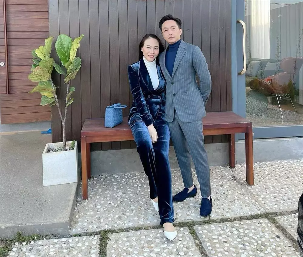 3 nàng dâu hào môn khéo chọn giày khi sánh đôi bên chồng một mỹ nhân đi dép lê mà được khen hết lời - 22