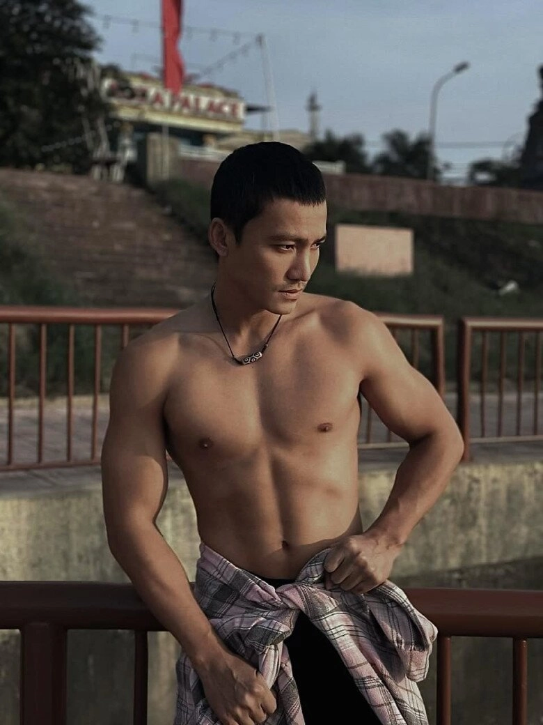 3 phản diện 6 múi của mưa đỏ steven nguyễn tham gia nghĩa vụ quân sự minh thuấn từng bỏ nghề đi làm công nhân - 13