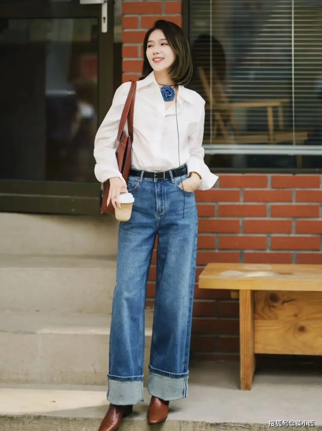 5 kiểu áo quốc dân của mùa thu hợp mọi dáng người phối với quần ống rộng hay váy ngắn đều chuẩn đẹp - 3