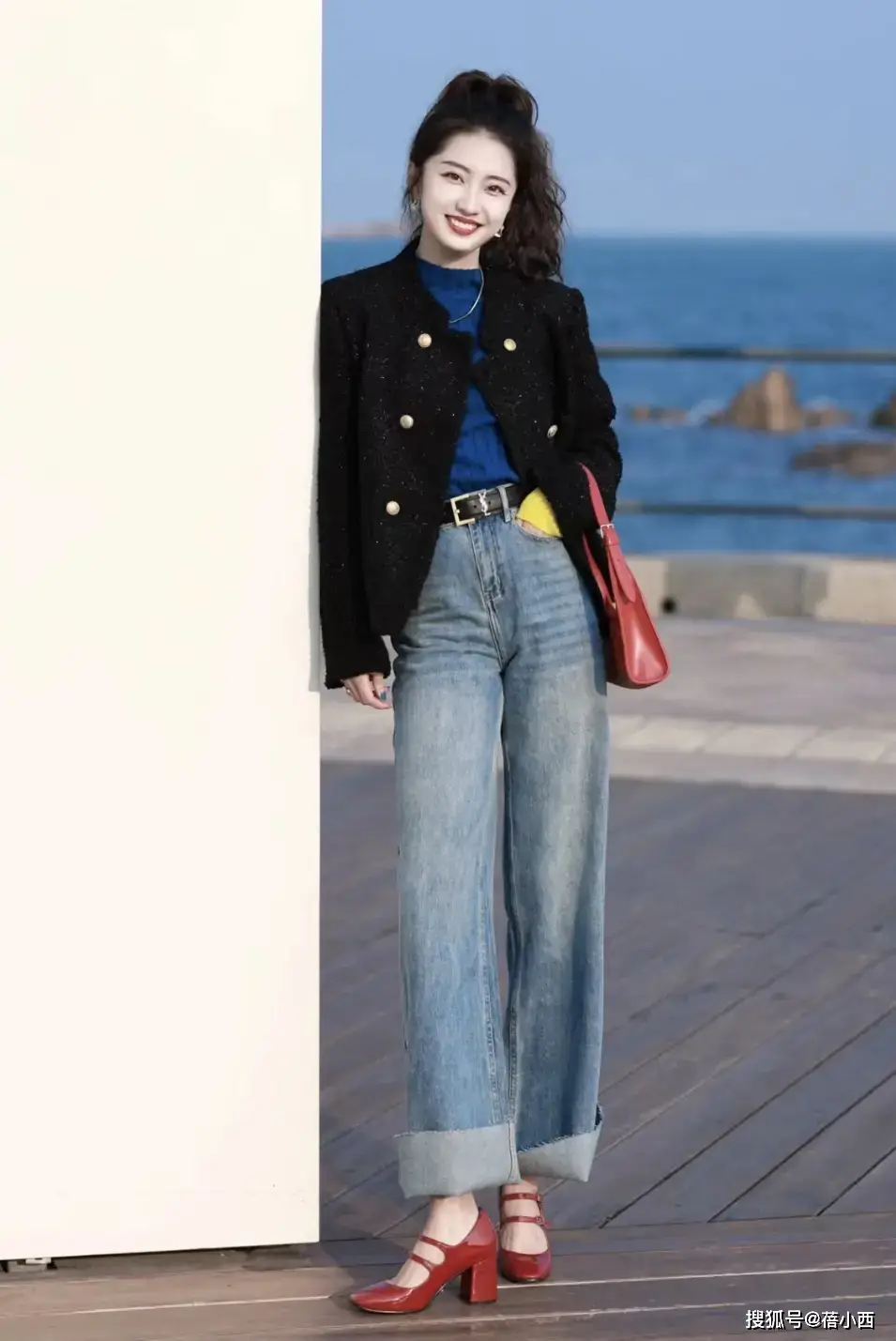 5 kiểu áo quốc dân của mùa thu hợp mọi dáng người phối với quần ống rộng hay váy ngắn đều chuẩn đẹp - 7