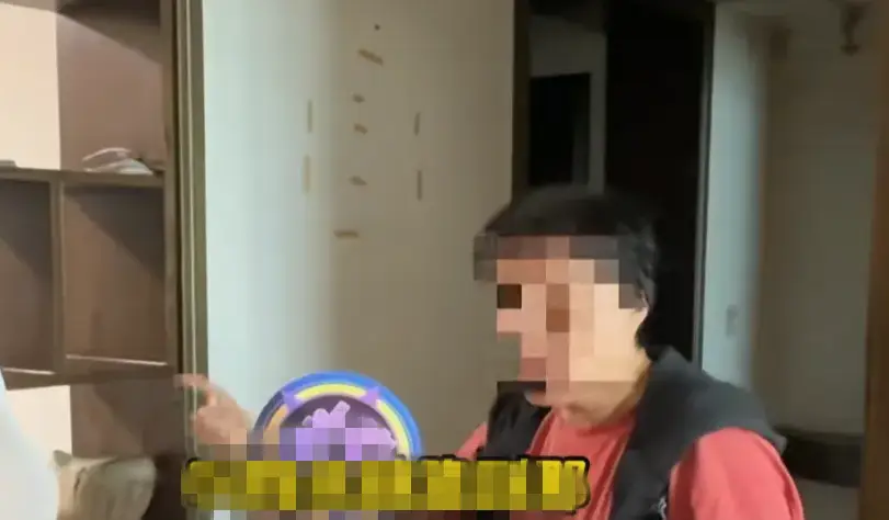 9x đòi cưới bạn trai kém 6 tuổi bắt mẹ quỳ gối xin lỗi người mình yêu vì một chuyện - 2