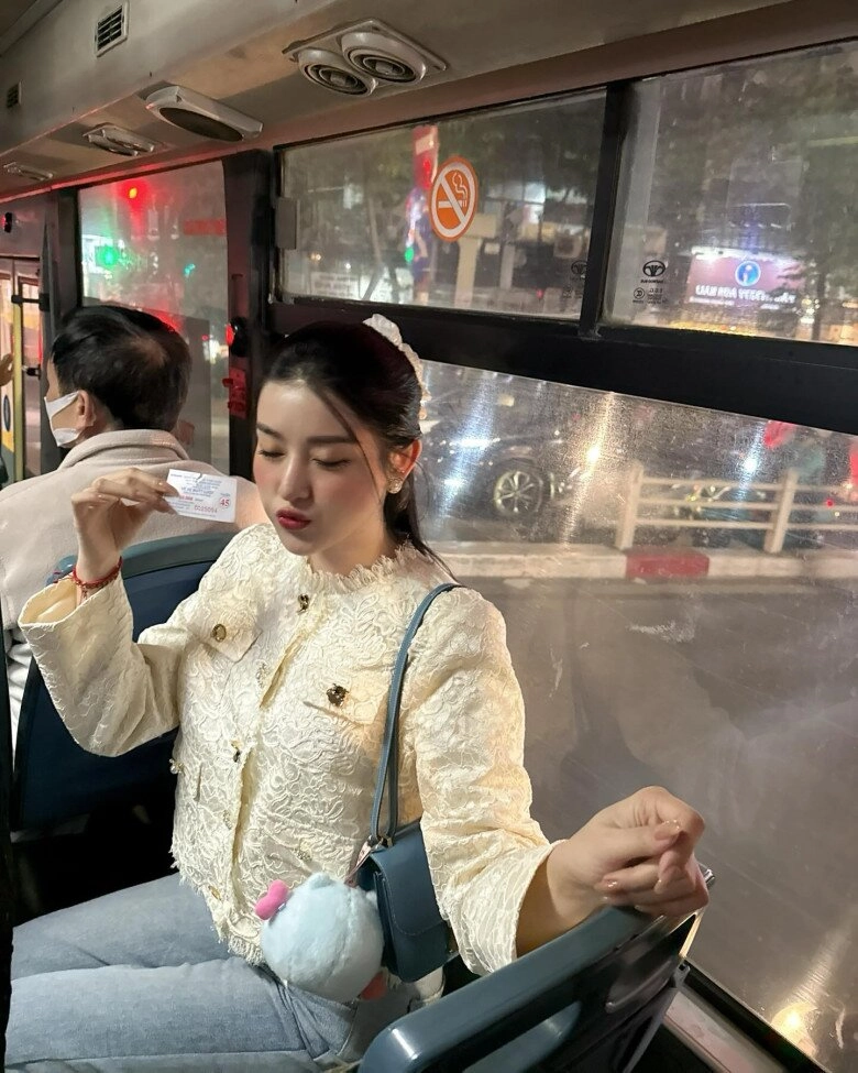 Á hậu việt lọt đề cử 100 gương mặt đẹp nhất thế giới nhân trắc học hoàn hảo style dát toàn đồ hiệu sang chảnh hết nấc - 11