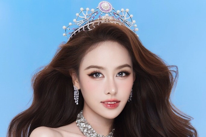 Á hậu việt nam ăn chay trường từ khi 17 tuổi mê mặc ngắn cũn khoe cặp kiếm nhật đẹp hút hồn - 2