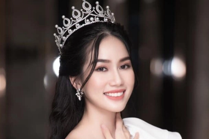 Á hậu việt nam ăn chay trường từ khi 17 tuổi mê mặc ngắn cũn khoe cặp kiếm nhật đẹp hút hồn - 4