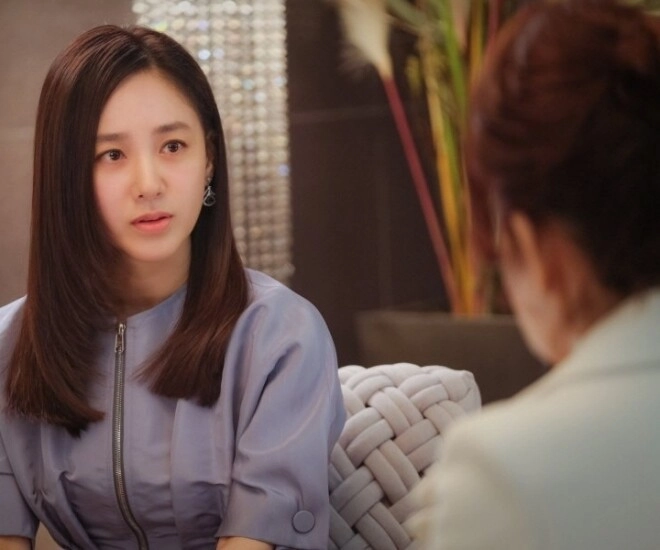 Bị bố dượng đuổi đi ngay sau khi ông cưới mẹ tôi hôm sau về thấy cảnh trong nhà tôi nghẹn lời - 1