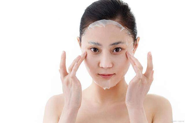 Bí quyết đắp mặt nạ của dàn sao có làn da đẹp nhất showbiz toàn mẹo đơn giản nhưng trẻ hóa bất ngờ - 2