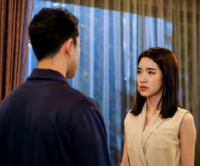 Biết sếp là vợ cũ tôi định xin nghỉ việc nhưng cô ấy ngăn lại và đề nghị tái hôn - 1