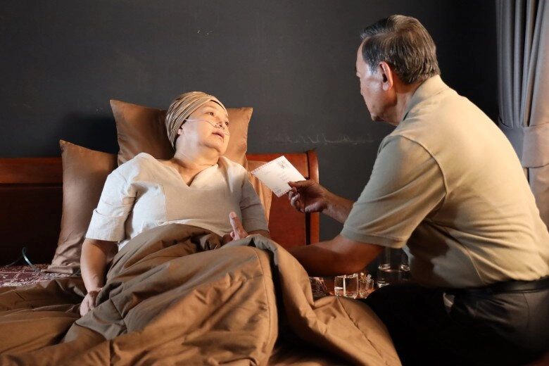 Bố dượng mỗi tháng cho 5 triệu tiêu vặt sau khi mẹ mất tôi mới biết tiền đó từ đâu mà có - 2