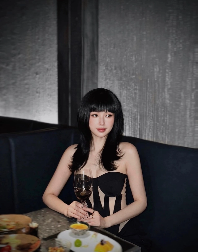 Cách mix đồ hack tuổi tôn dáng của hotgirl hà thành đời đầu tâm tít - 3