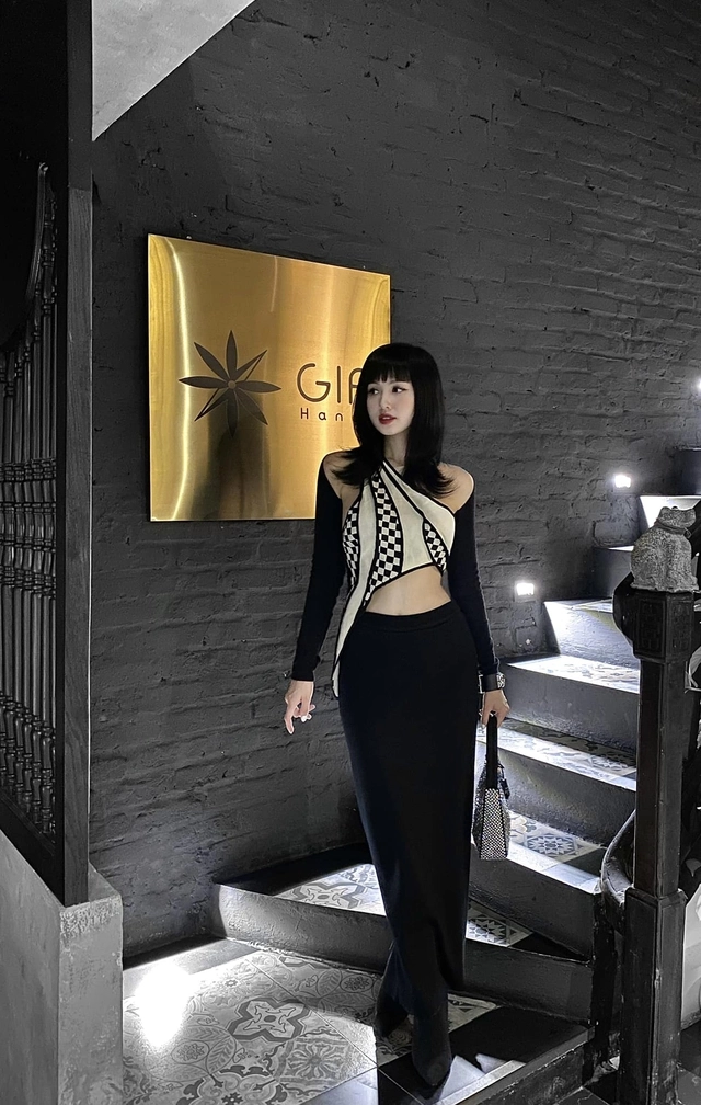 Cách mix đồ hack tuổi tôn dáng của hotgirl hà thành đời đầu tâm tít - 4