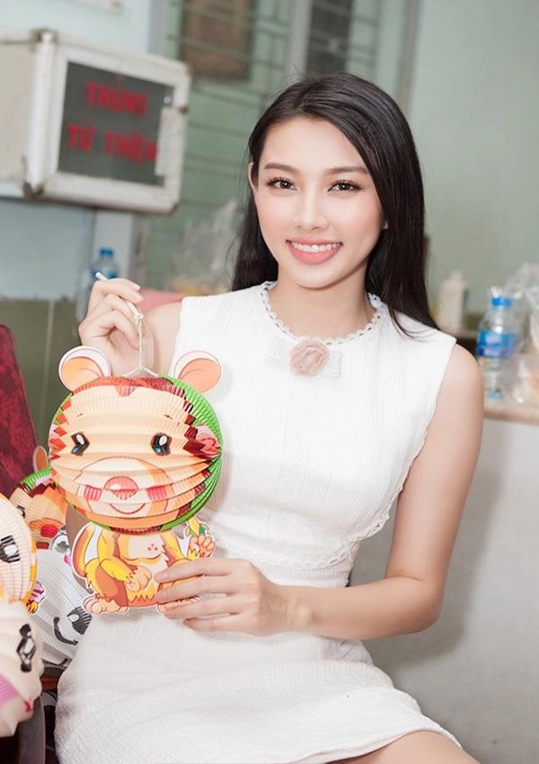 Cân đo sắc vóc của hai đại diện việt nam tham gia đấu trường nhan sắc quốc tế 2018 - 10