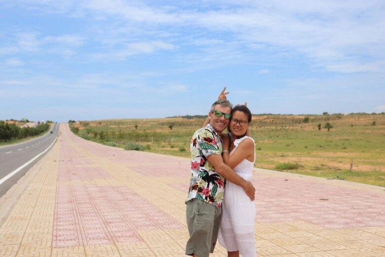 Chàng trai tây ban nha kiên trì theo đuổi chủ nhà hàng phú quốc suốt 18 tháng chiều theo ý vợ không sinh con - 3