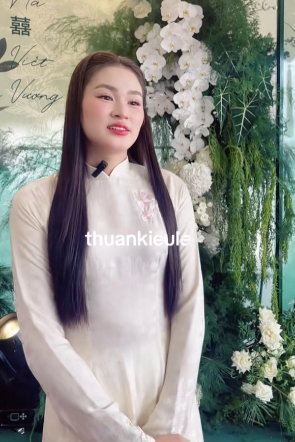 Chị gái đỗ thị hà nhan sắc một 9 một 10 với em gái - 1