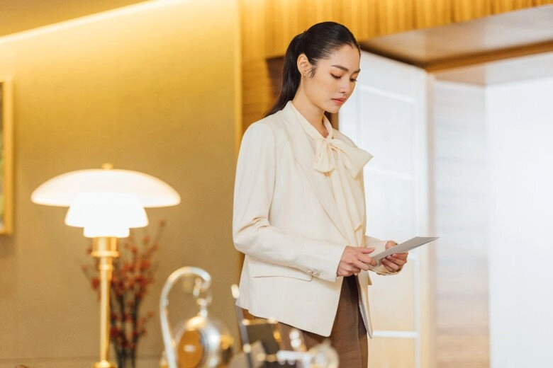 Chồng âm thầm mua nhà thấy người đứng tên trên giấy tờ mà tôi nghẹn đắng - 1