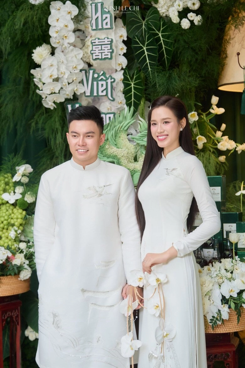 Cô dâu đỗ hà mặc áo dài có ý nghĩa đặc biệt chồng tổng giám đốc đeo đồng hồ có giá hơn tỷ - 1