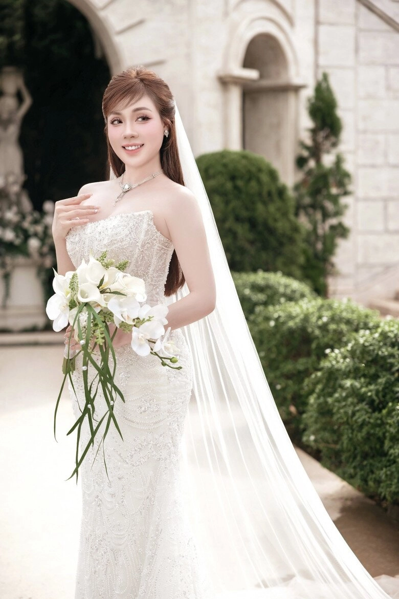 Cô giáo hot nhất mxh âu hà my bất ngờ tung ảnh cưới lần 2 xinh như búp bê danh tính chú rể là ẩn số - 4