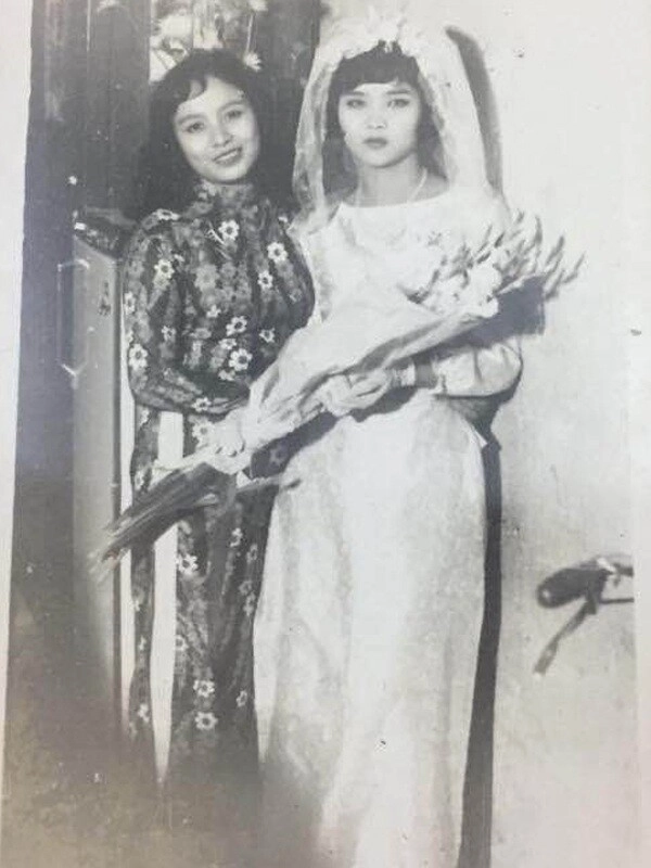 cô trúc mai thu huyền khoe ảnh gia đình mẹ ruột thời trẻ xinh như mộng hai con gái đều thừa hưởng gen cực phẩm - 4