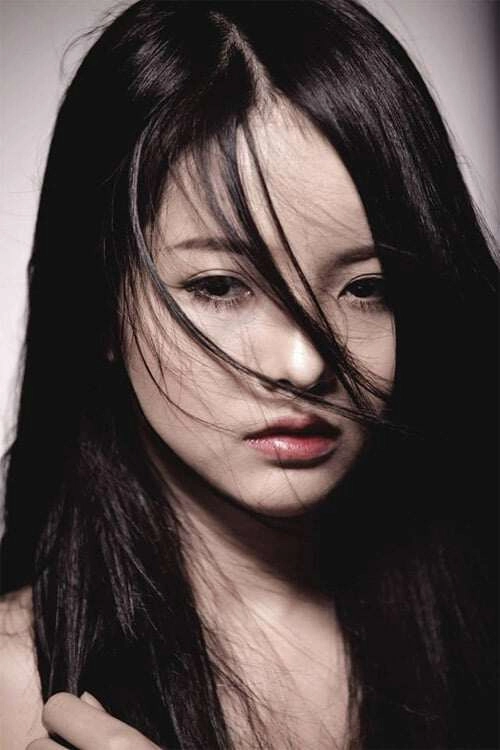 Con gái diễn viên mai phương có vẻ đẹp điện ảnh chuẩn con nhà nòi từ thời học sinh nay quyến rũ bất ngờ trẻ xinh như gái 18 - 10