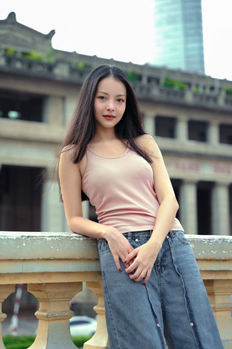 Con gái diễn viên mai phương có vẻ đẹp điện ảnh chuẩn con nhà nòi từ thời học sinh nay quyến rũ bất ngờ trẻ xinh như gái 18 - 16