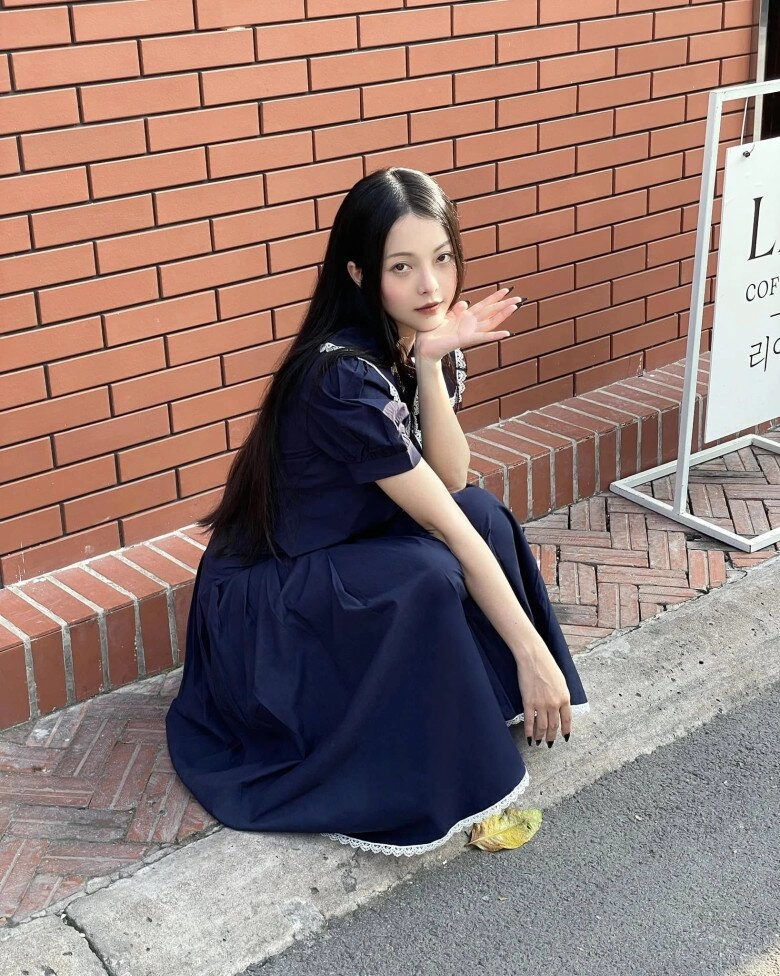 Con gái diễn viên mai phương có vẻ đẹp điện ảnh chuẩn con nhà nòi từ thời học sinh nay quyến rũ bất ngờ trẻ xinh như gái 18 - 21