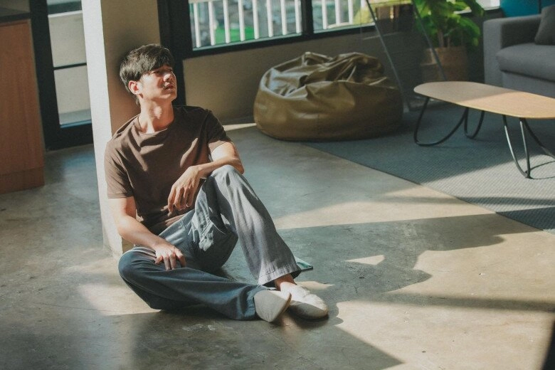 Đạp xe đến nhà chú vay tiền nhập học nhưng bị đuổi thẳng 5 năm sau tôi quay về cảm ơn - 1