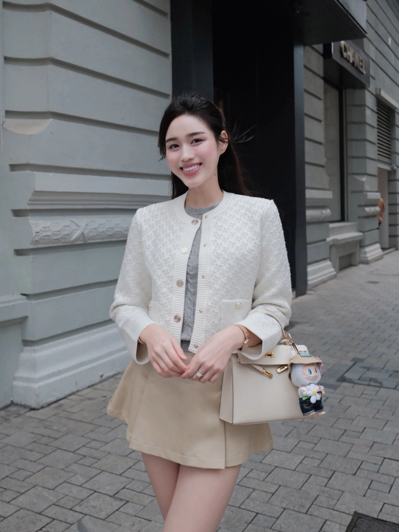 Dâu hào môn đỗ thị hà phối túi hermes 600 triệu đồng với đủ kiểu đồ - 1