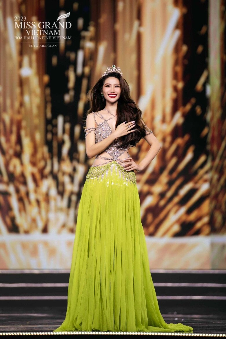 dâu hào môn giản dị nhất vbiz cả tủ toàn túi bình dân có mỗi chiếc trăm triệu mà diện hoài vẫn sang - 1