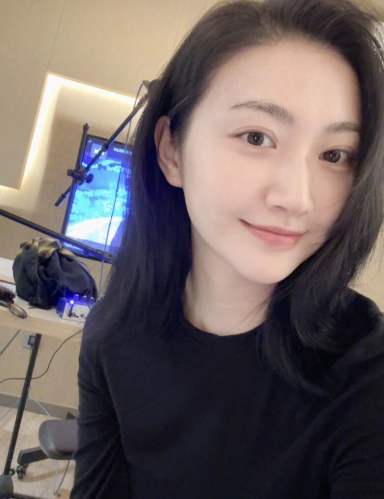 Đệ nhất mỹ nhân showbiz có làn da trắng bóc đẹp hơn cả lưu diệc phi chăm đắp mặt nạ từ trái cây làm một việc không ngờ vào mỗi tối - 2